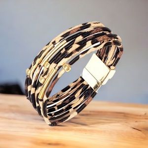 🌻3/$20🌻 Magnetic Leopard Bracelet, NWT